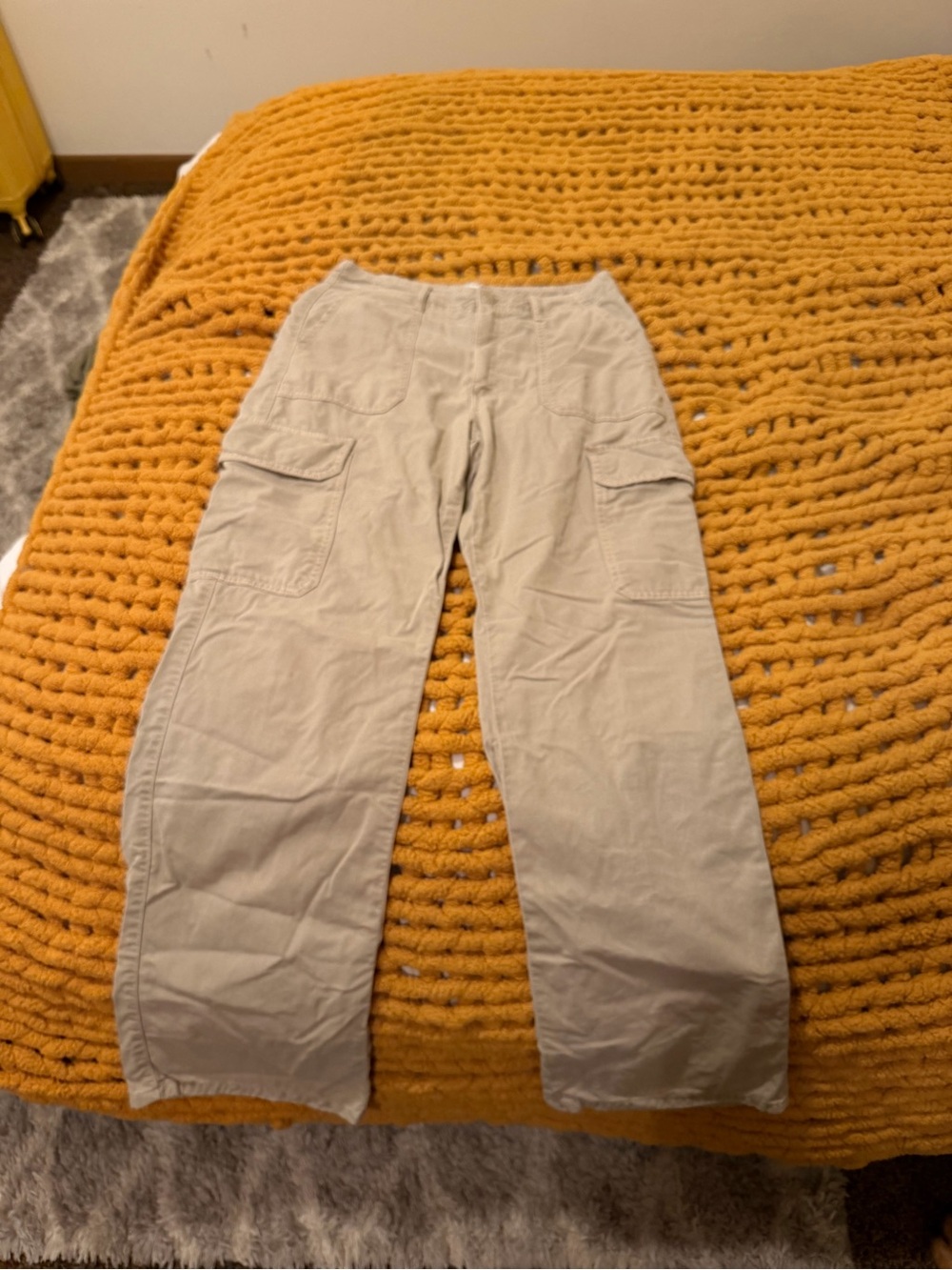 Zara Khaki Cargo Pants – Women’s Size 6